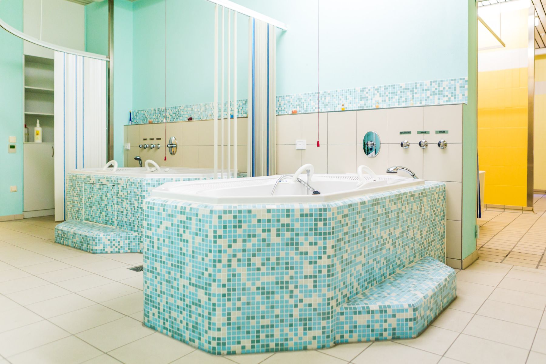 Badebereich für medizinische Ölbäder,Co2- Bäder und Wellnessanwendungen wie Kleopatrabad